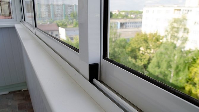 Sredstvo za čišćenje prozora: kako i kako očistiti prozor na balkonu