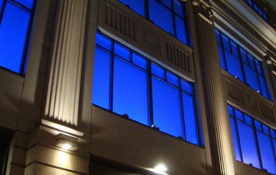 Ferestre cu geam termopan cu iluminare LED