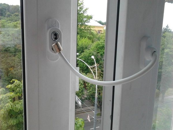 čep za kabelsku bravu za balkonska vrata