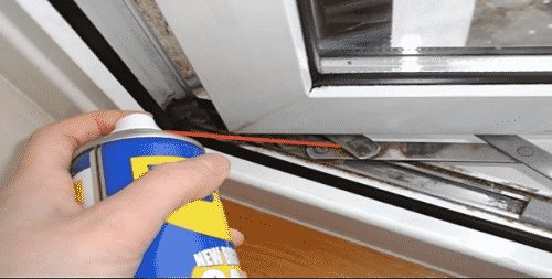 O bico tubular ajuda você a chegar aos pontos mais difíceis