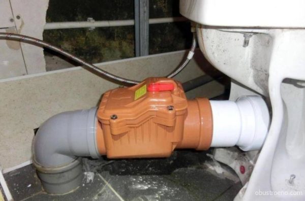 Instalação de aba para saída do vaso sanitário.