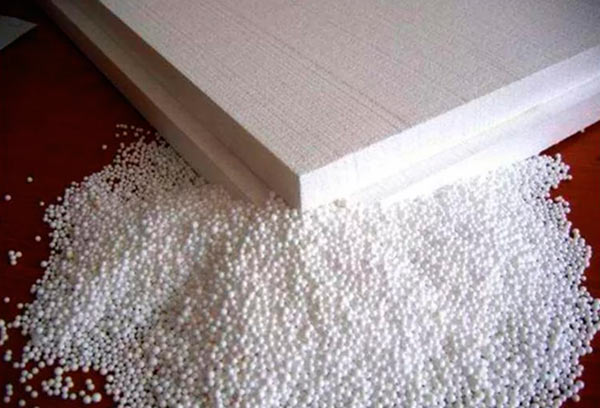 Isolamento de sótão com espuma: características, vantagens e desvantagens. Como fazer o isolamento do sótão com as próprias mãos? foto - uteplenie penoplastom 3