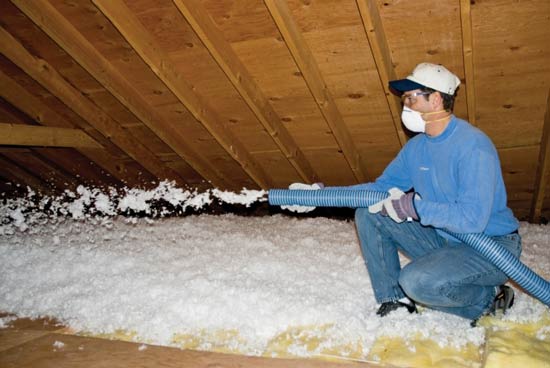 Blowing foam on the roof