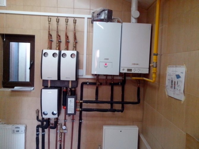 Özel bir evde bir gaz kazanının değiştirilmesi kuralları ve ekipman seçenekleri