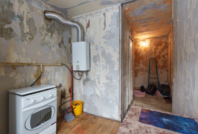 Înlocuirea conductelor de gaz într-o clădire de apartamente atunci când se efectuează