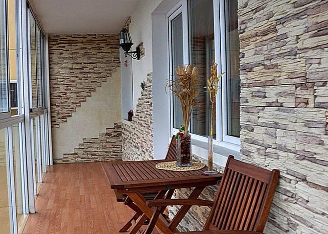 zastakliti balkon u Hruščovu